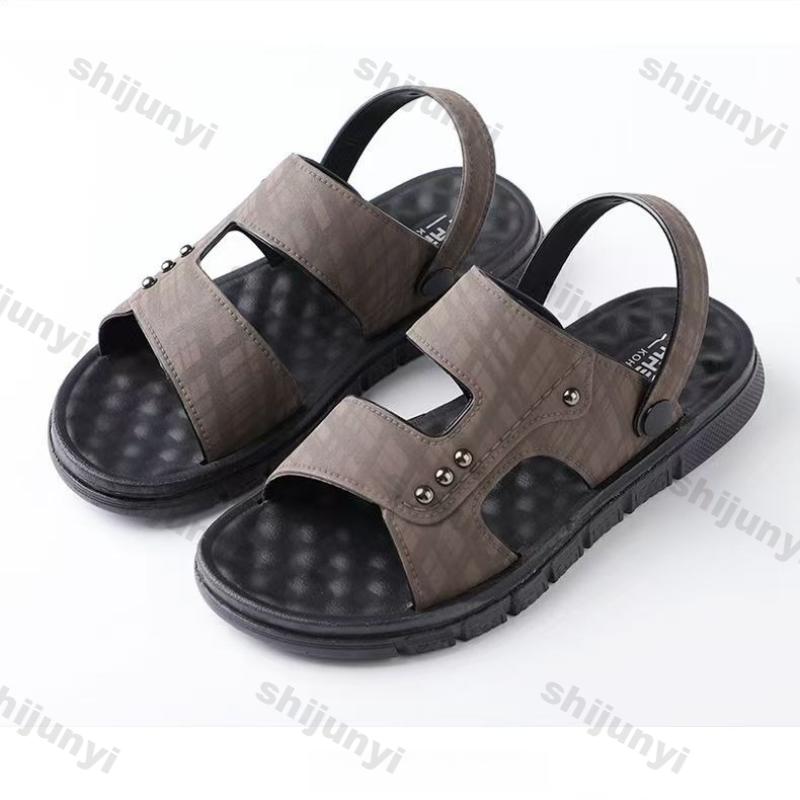 Fashion Men's Slip on Slippers 2025 Summer New Non Slip Soft Sole Casual Flat Shoes Fashion Breathable Comfortable Outdoor Beach Sandals