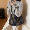 New Winter Plaid Crossbody Bag Fashi Retro Texture Square Shoulder Bag Lightweight Casual Leisure Large Capacty Coach Bag