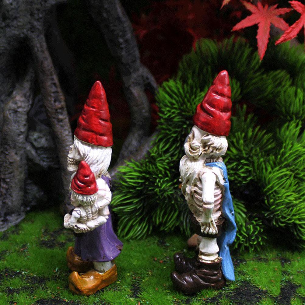 Mini Resin Skeleton Dwarf Figurine for Halloween Micro Landscape DIY Terrarium Home Decor