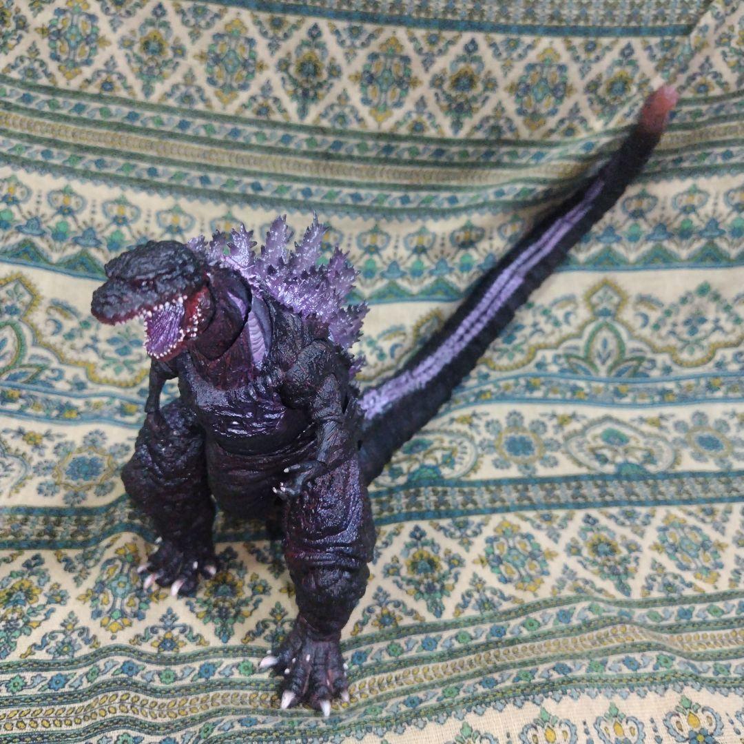 

[Б/У] S.H.MonsterArts Годзилла (2016) 4-я форма пробуждения