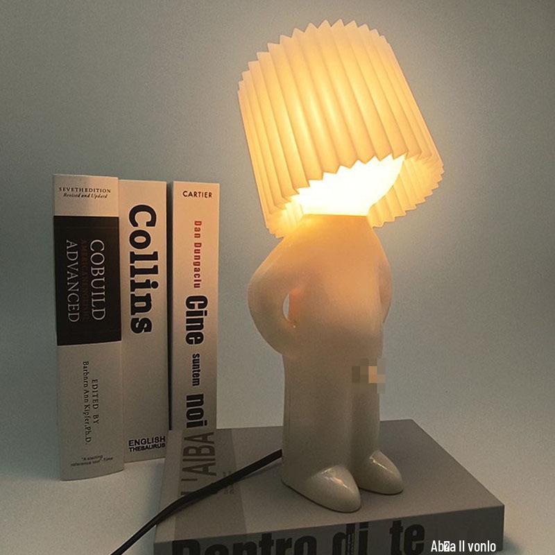 MR P Schüchterner Junge Kreative Nachtlicht Schreibtischlampe