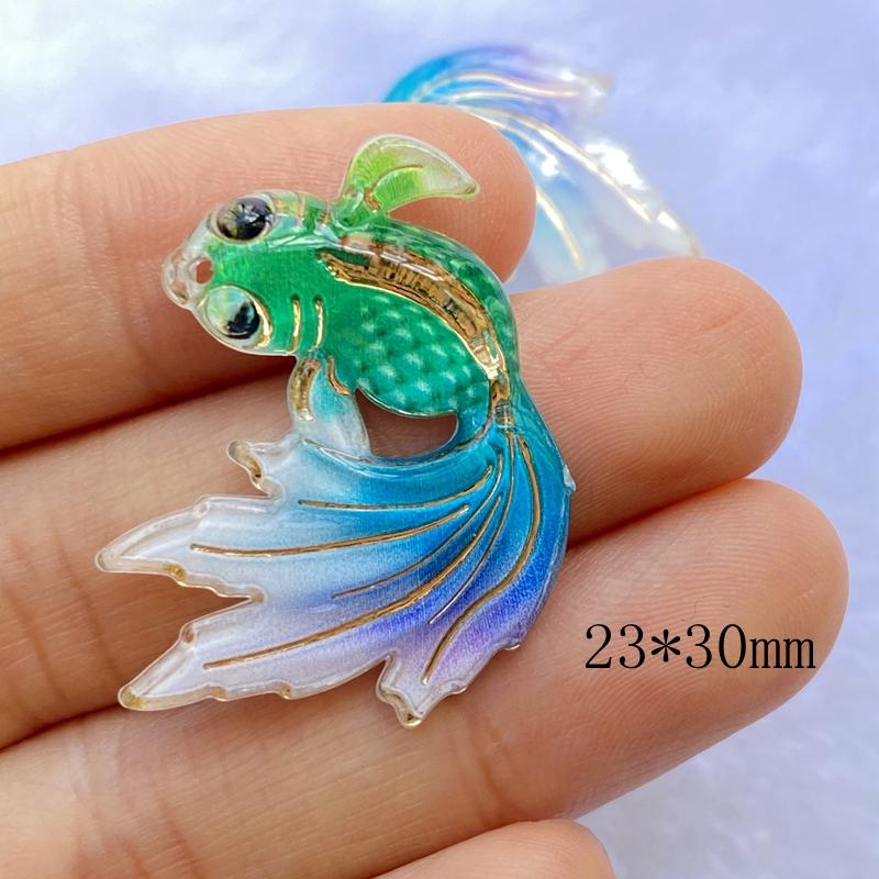 10 Stück Neues Acryl Süßer Goldfisch Mit Einem Loch Flache Rückseite Cabochon Scrapbooking Haarspange Mitte Verzierungen DIY Zubehör F70