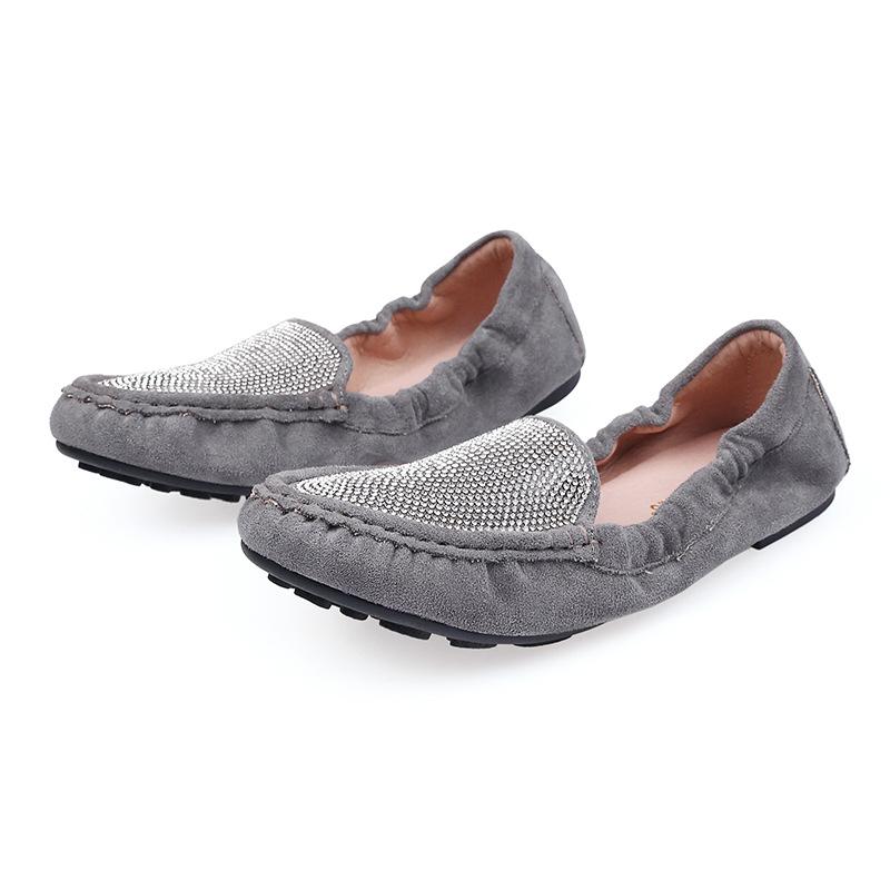 Nuova scarpa singola alla moda con fondo piatto e taglio basso in pelle scamosciata