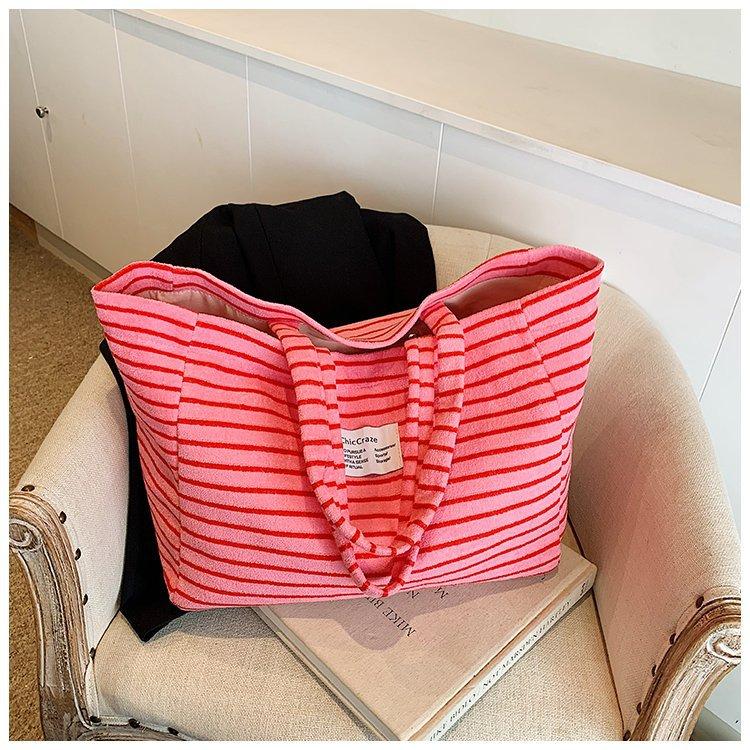 Nischen-Streifen-Tragetasche, lässiger Stil, guter Pendelpartner