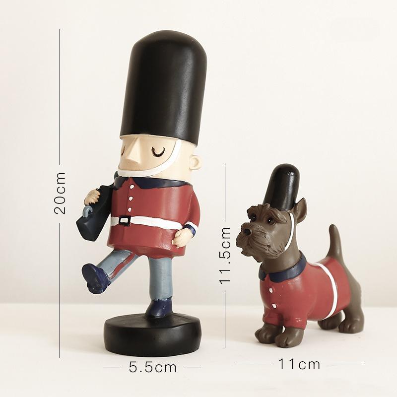 

Creative Living Room Crafts Puppets Small Ornaments Soldiers Home Decor Wine Cabinet Decoration Soft Decoration красный
