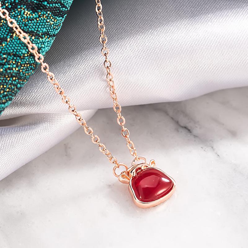 2026 Zodiac Imitation Red Agate Horse Necklace - Chic Women's Wealth-Attracting Clavicle Jewelry Gift