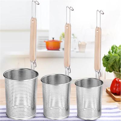 Acero Inoxidable mango de madera Cesta para Freír Colador Albóndigas Fideos Coladores para Cocinar Cesta de Chef Herramientas Colador para Fregadero de Cocina