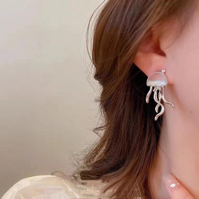 Jellyfish Shape Necklace/Earrings Delicate Decorative Jewelry Accessories Lightweight Jellyfish Pendant Necklace/Earring