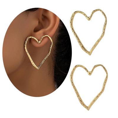 Hollow Heart Studs Earrings Creative Ear Accessory Heart Ear Studs Suitable for Teens Youthful Fashion Lovers Present