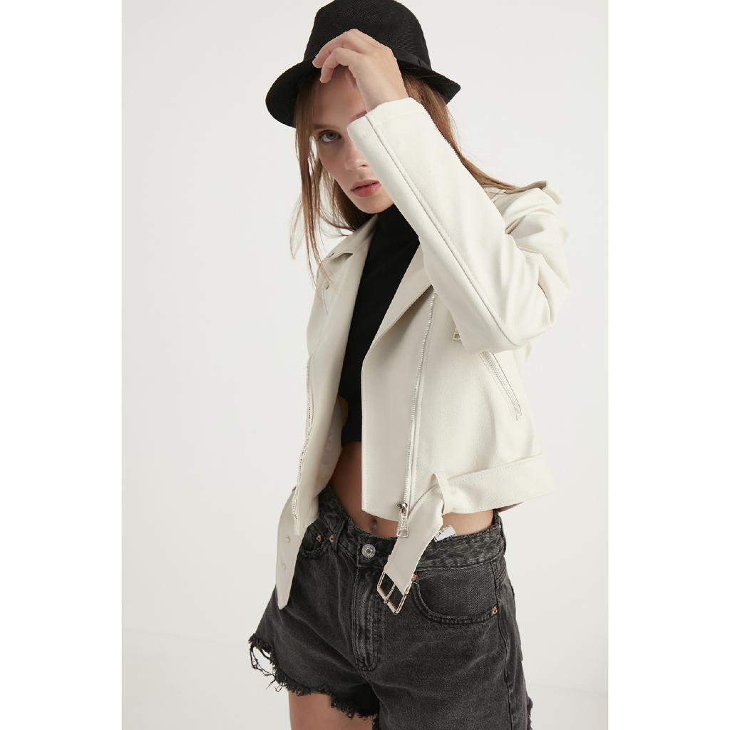 Jachetă de piele neagră cu fermoar pentru femei