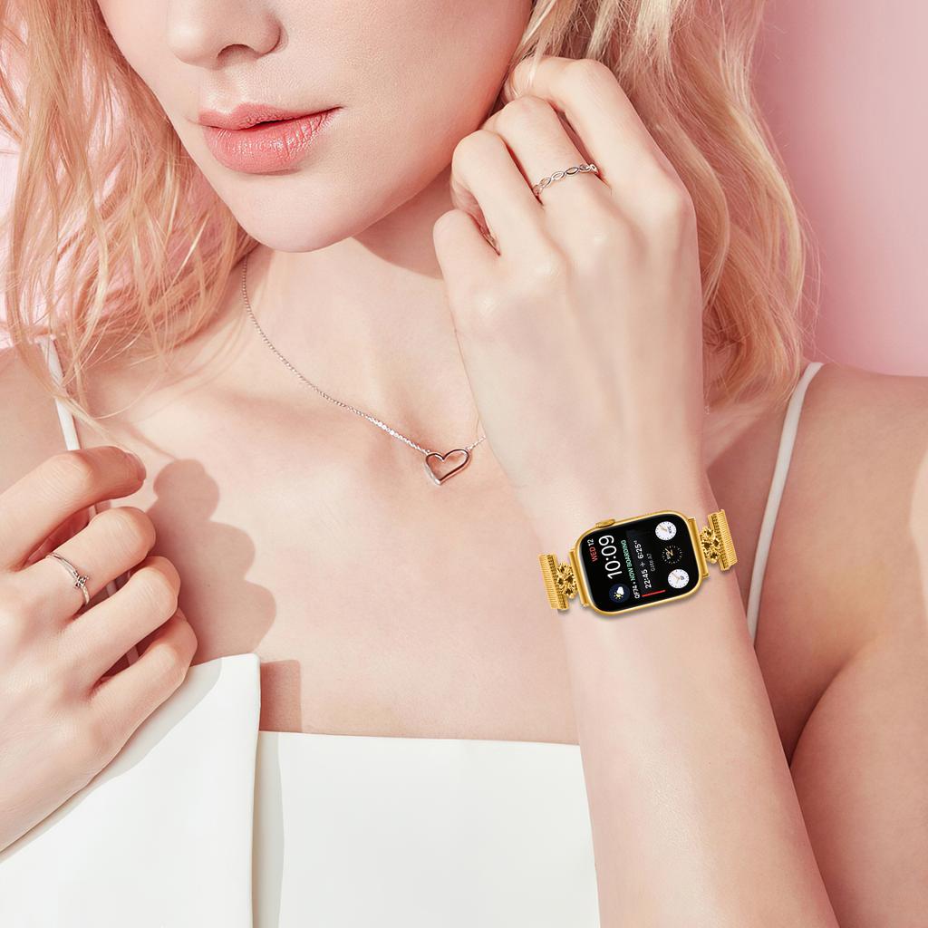 For Apple Watch 10 46mm/Ultra 2/Ultra 49mm/9 8 7 45mm/SE (2023) SE (2022) SE 6 5 4 44mm/3 2 1 42mm Band Flower Magnetic Mesh Watch Strap