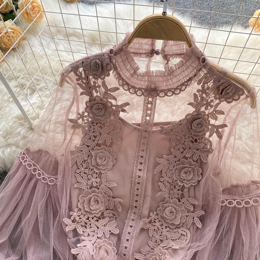 Niche 3D Flower Patchwork Mesh Lantern Sleeve Slim Fit Lace Top for Women