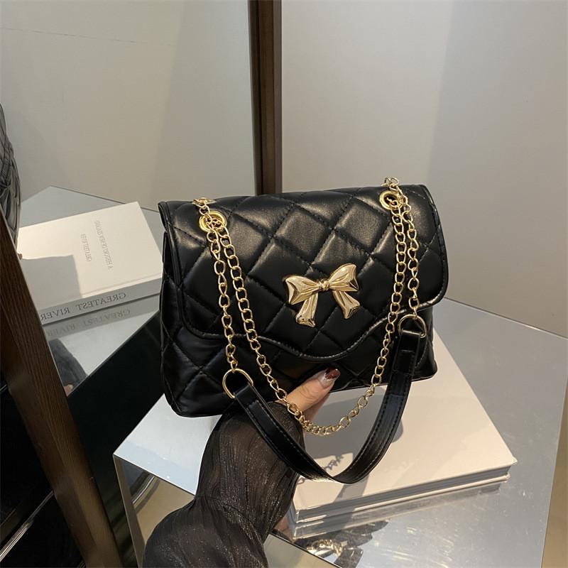 

Versatile Soft Pu Square Crossbody Bag For Women Features Unique Design Suitable For Street Fashion чёрный