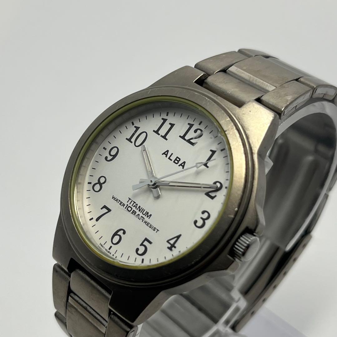 Seiko Alba Titanium V501-0DN0 White Dial Quartz Water Resistant to 10 ATM