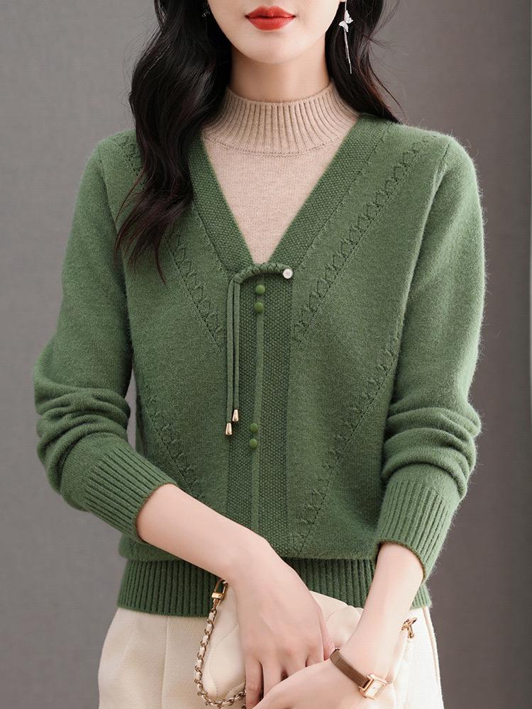 2025 Chinese Style Knit Base Layer Sweater for Middle-Aged & Elderly Women: Thick, Warm, Autumn/Winter New Arrivals