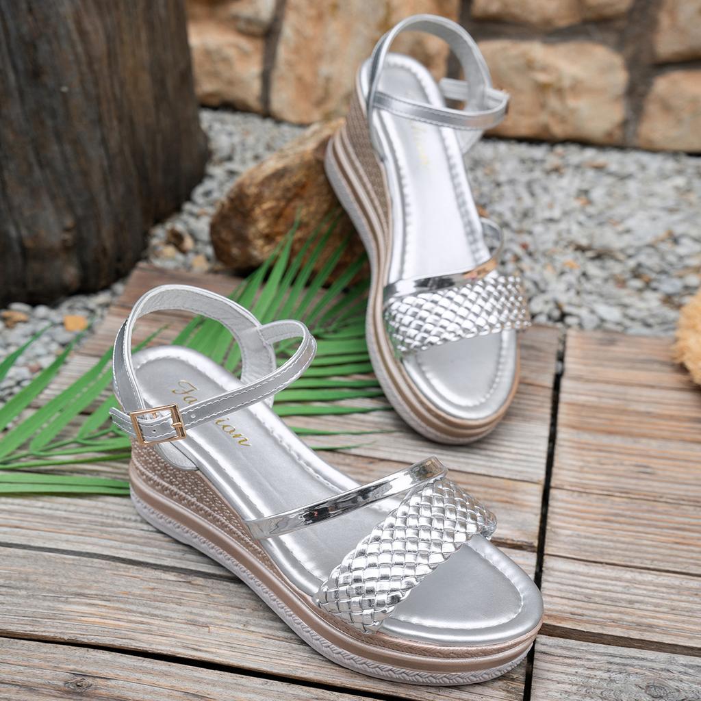 Fashion New Spring Women's One-line Buckle Mid-heel 7.5cm Open-toe Sandals with Woven Straps from Europe and America