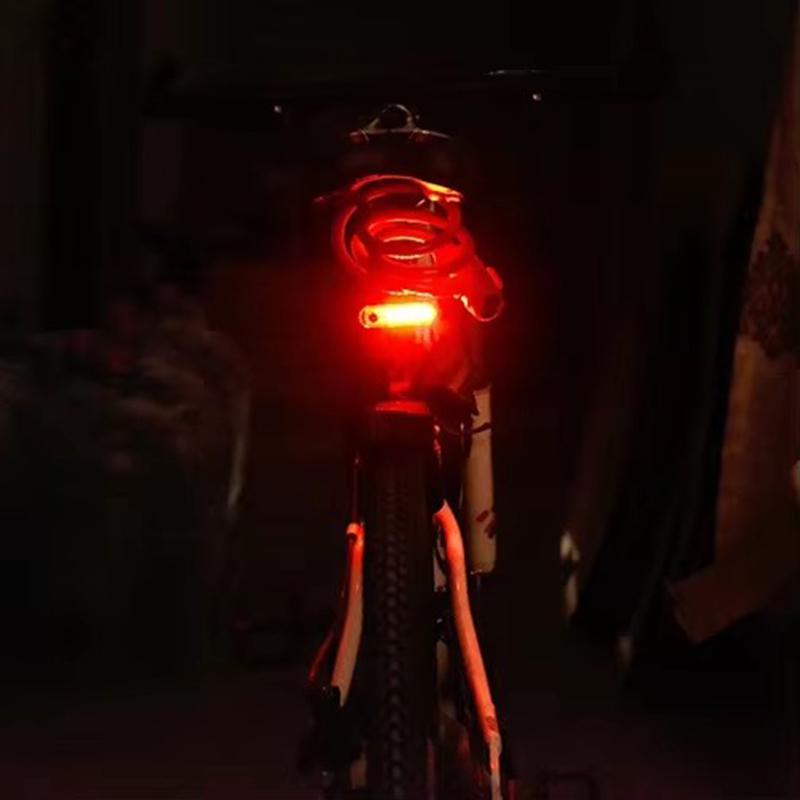 Tylna lampka rowerowa USB do ładowania Biała Czerwona LED Jasne tylne światła rowerowe Ostrzeżenie bezpieczeństwa Lampki na kask Akcesoria rowerowe