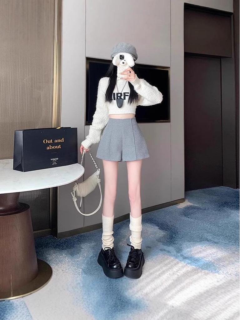 Women's High-Waist Woolen A-Line Booty Shorts - Black, Slimming Autumn/Winter Outerwear