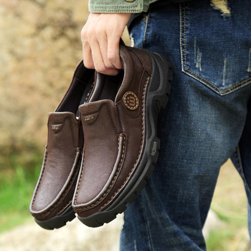 

Men s shoes 2025 autumn new middle-aged men go out soft-soled dad shoes one pedal low-top round head casual leather shoes 38