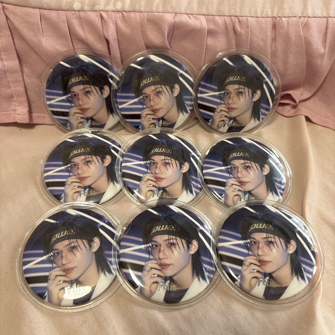 

[USED] Felix Dominate Button Badge