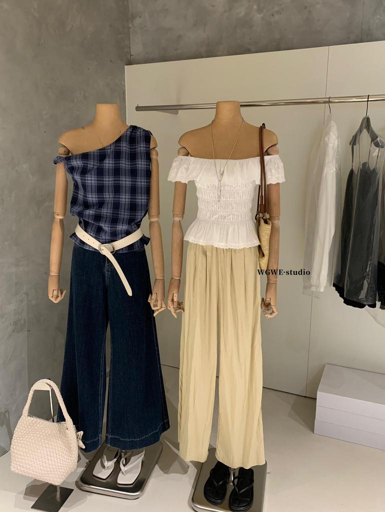 Guangzhou Women's Trendy One-Shoulder Ruffle Top for Spring/Summer