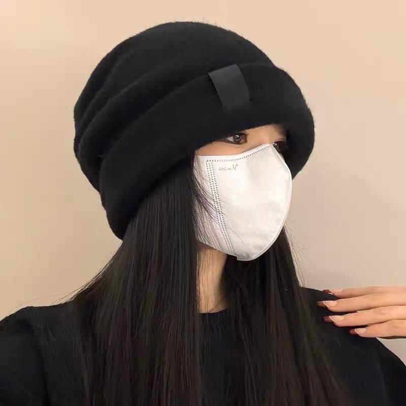 Autumn and winter hats women's cold hats big head circumference versatile knitted thin crimped outdoor stacking hats women's winter