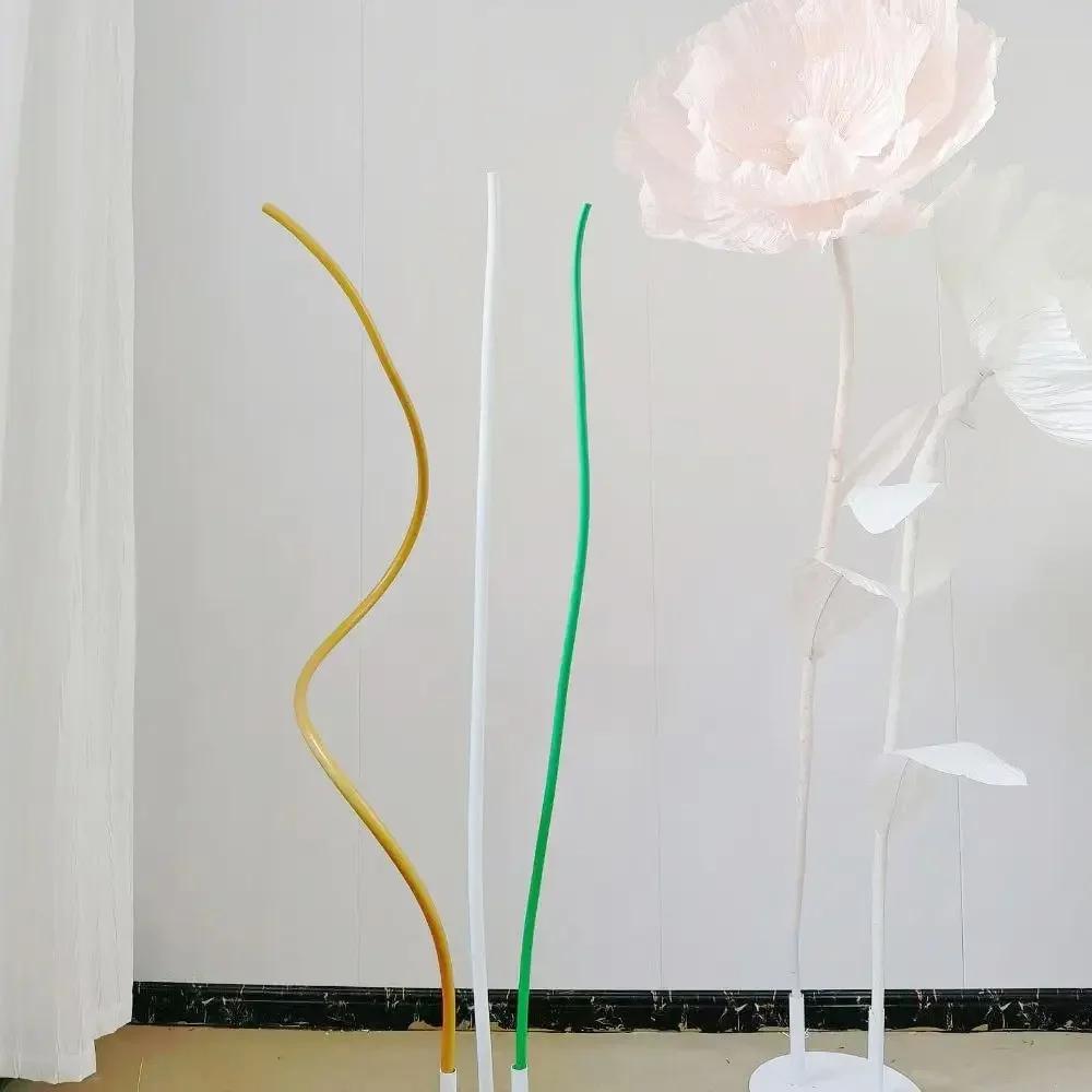 Allsidig PVC Aluminium Buet Formet Rør DIY Rekvisitter Festdekorasjon Stylingrør Flerfarget 5M Store Kunstige Blomster Stilk Fest