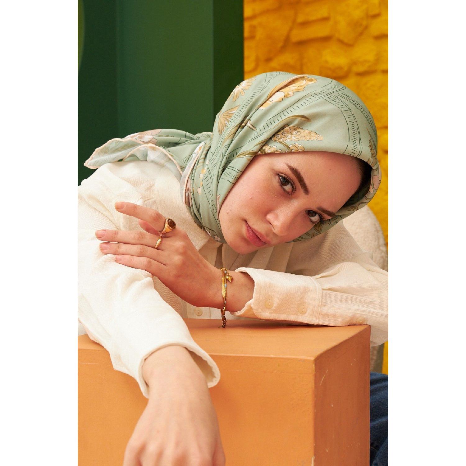 

Firethorn Green Cotton Viscose Scarf Model 90x90 зелений