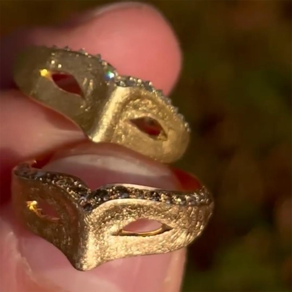 New Simple and Light Luxury Fake Face Dance Mask Ring Personality Vintage Embedded Diamond Ring