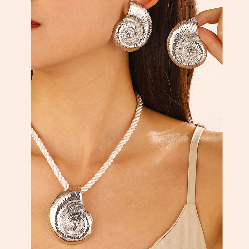 

Модное летнее ожерелье-гвоздики в форме ракушки для женщин, модные преувеличенные серьги в стиле бохо для пляжной вечеринки as the picture