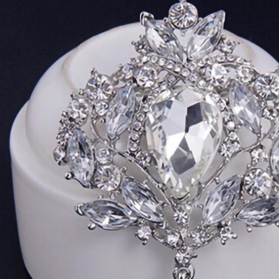 Brooch Water Drop Rust-resistant Alloy Elegant Clothes Pin for Banquet