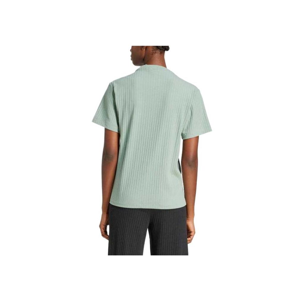adidas Originals Essentials Μονόχρωμο Μπλουζάκι με Στρογγυλή Λαιμόκοψη και Κοντά Μανίκια Κανονικής Γραμμής Γυναικεία Τοπ Πράσινο JD1490