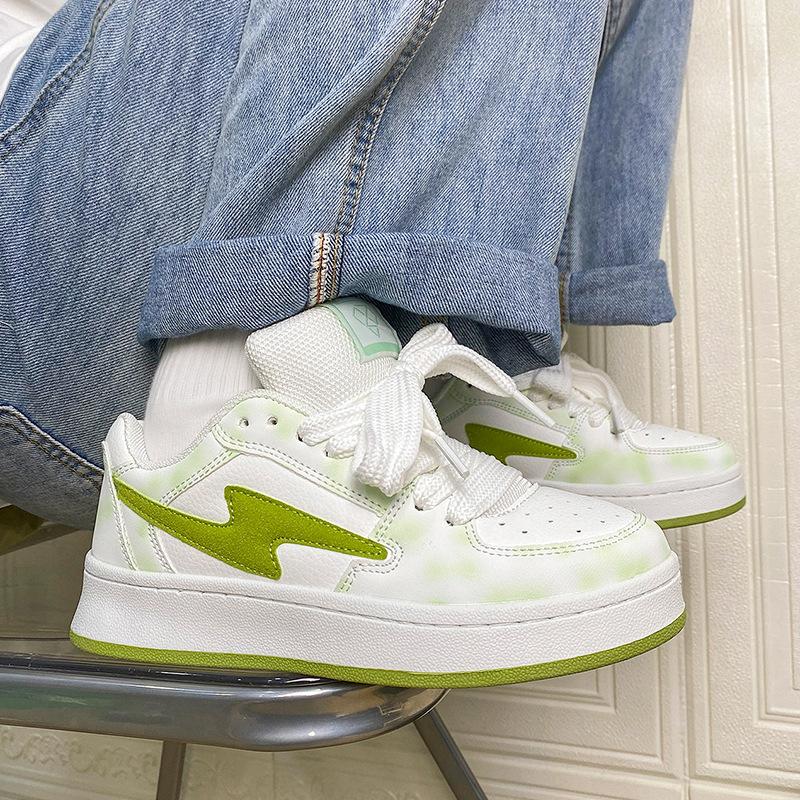 Casual Retro Niche Shoes, Board Shoes, Low-top Bread, Versatile Sports Shoes