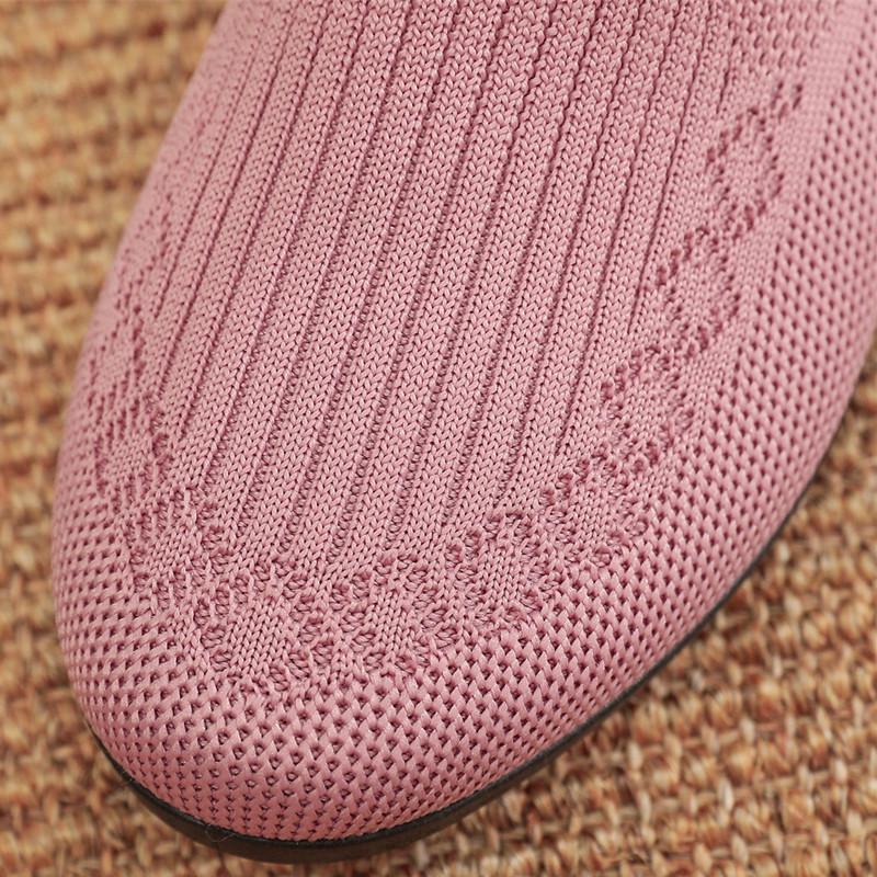 Extra Large Women's Spring & Summer Breathable Flyknit Mesh Shoes for Middle-Aged & Elderly Mothers