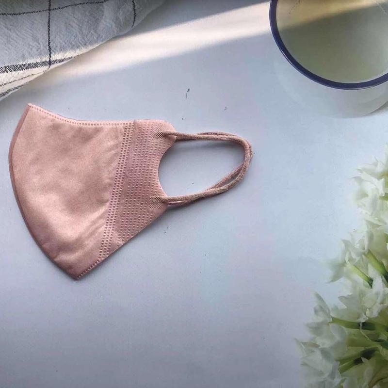 2025 Jaro/Léto Prodyšná 3D Jednorázová Rouška s Červenáním: Ochrana proti UV záření, Ochrana před sluncem, Třívrstvý design.