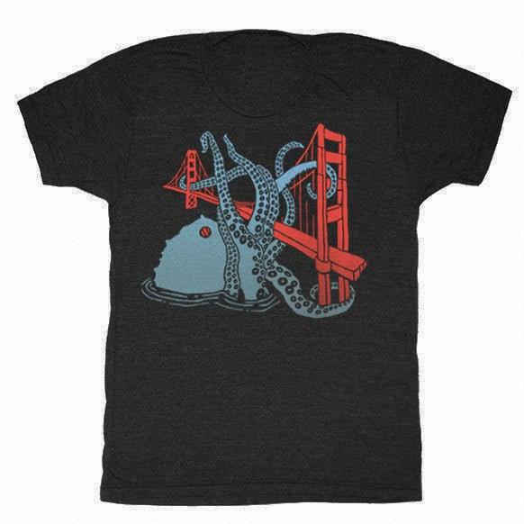 Kraken Tentacles Attack Golden Gate Bridge T-shirt M