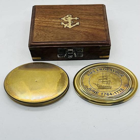 Antiker Schiffs-Messingkompass HMS Endeavour Juni 1764-1778 mit Holzkiste