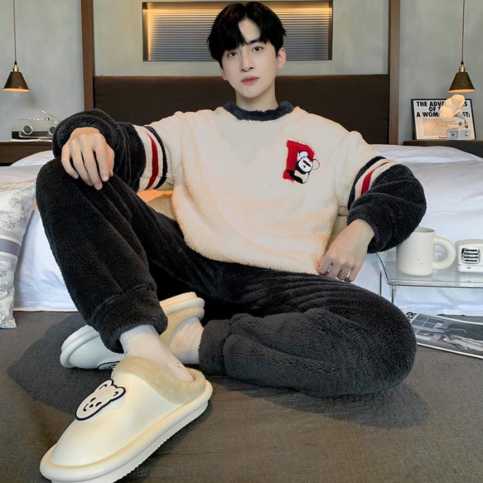 Men's Plush Cartoon Pajama Set - Round Neck, Long Sleeve, Warm Trousers, Perfect for Fall and Winter.