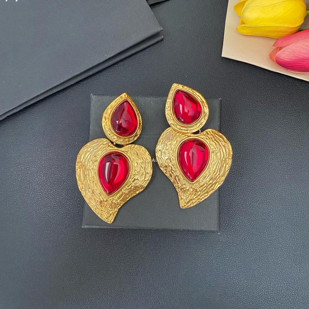 Vintage Retro Heart-Shaped Ear Clip Earrings - European & American Style