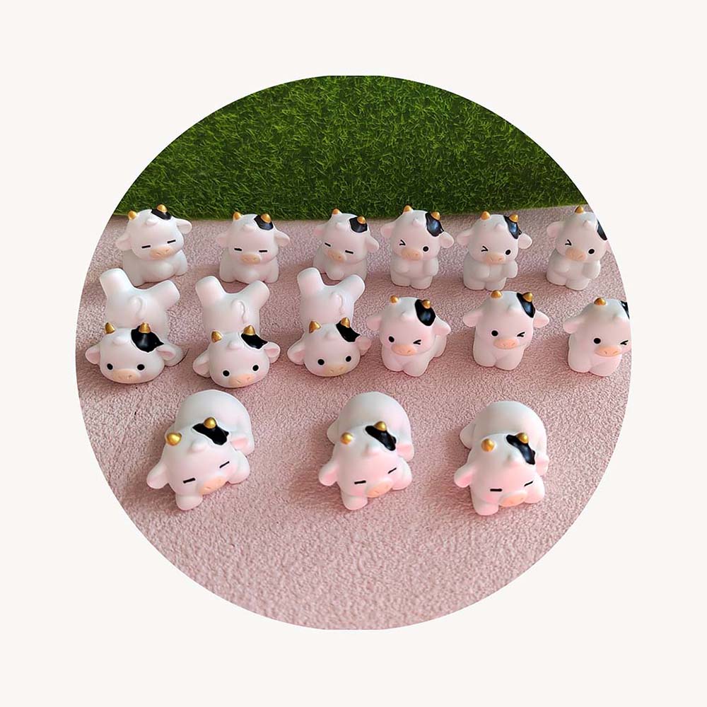 100pcs Mini Resin Cows Flat Back Animals Cartoon Figurines DIY Miniature Cabochon Craft Play Doll House Toy Accessories