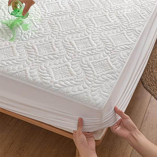 High Quality Quilted Embossed Waterproof Mattress Protector Fitted Sheet Style Bedding Cover Thick Soft Pad for Bed Bedspread with Elastic