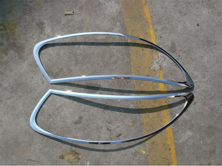 10-12 Hyundai Santa Fe Headlight Frame & Taillight Cover with Fog Lights