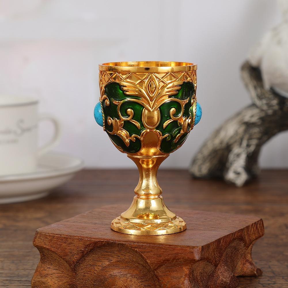 1pc Diamond-encrusted Metal Chalice Goblet Embossed Goblet Bars Restaurants Home Decor