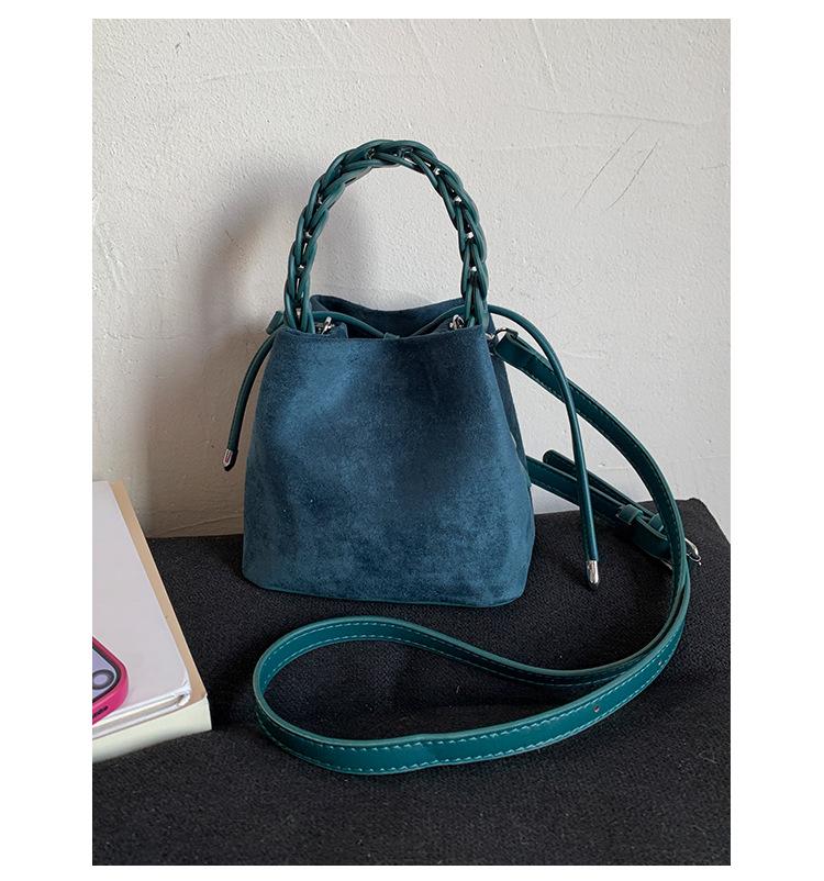 Vintage Frosted Texture Bucket Bag Woven Vegetable Basket Bag, New Fashionable Niche Design, Single Shoulder Crossbody Bag