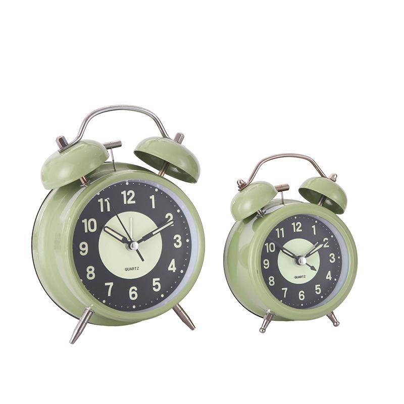 Luminous Metal Silent Alarm Clock, a Battery-Powered Clock for Children's and Students' Bedrooms, Bedside, and Gifts