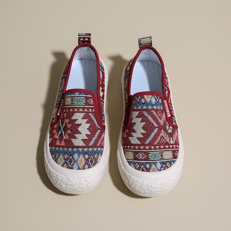 Soft sole not tired feet canvas shoes summer new fisherman shoes lazy cloth shoes young