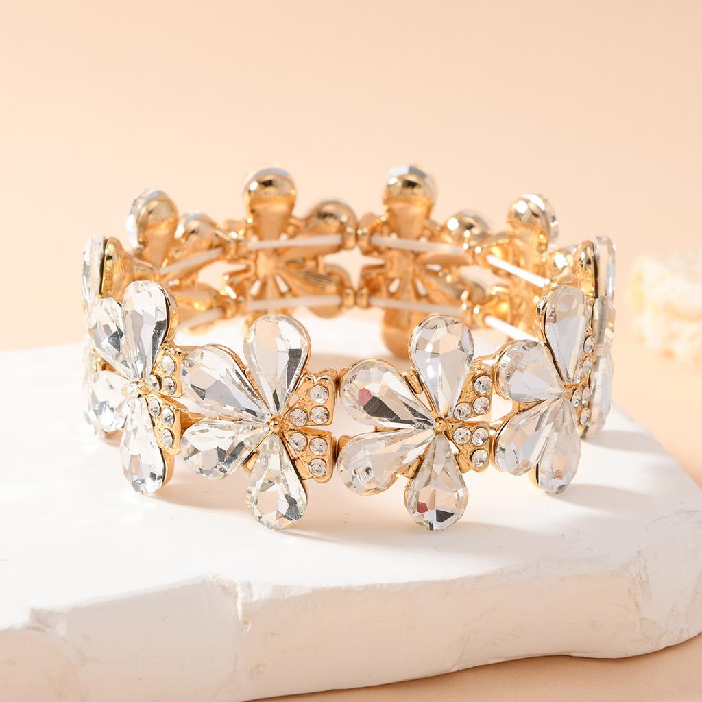 New Design Trend Fashion Elegant Sparkling Crystal Flower Elastic Bracelet Bangle For Women Party Evening Gown Jewelry Accessory