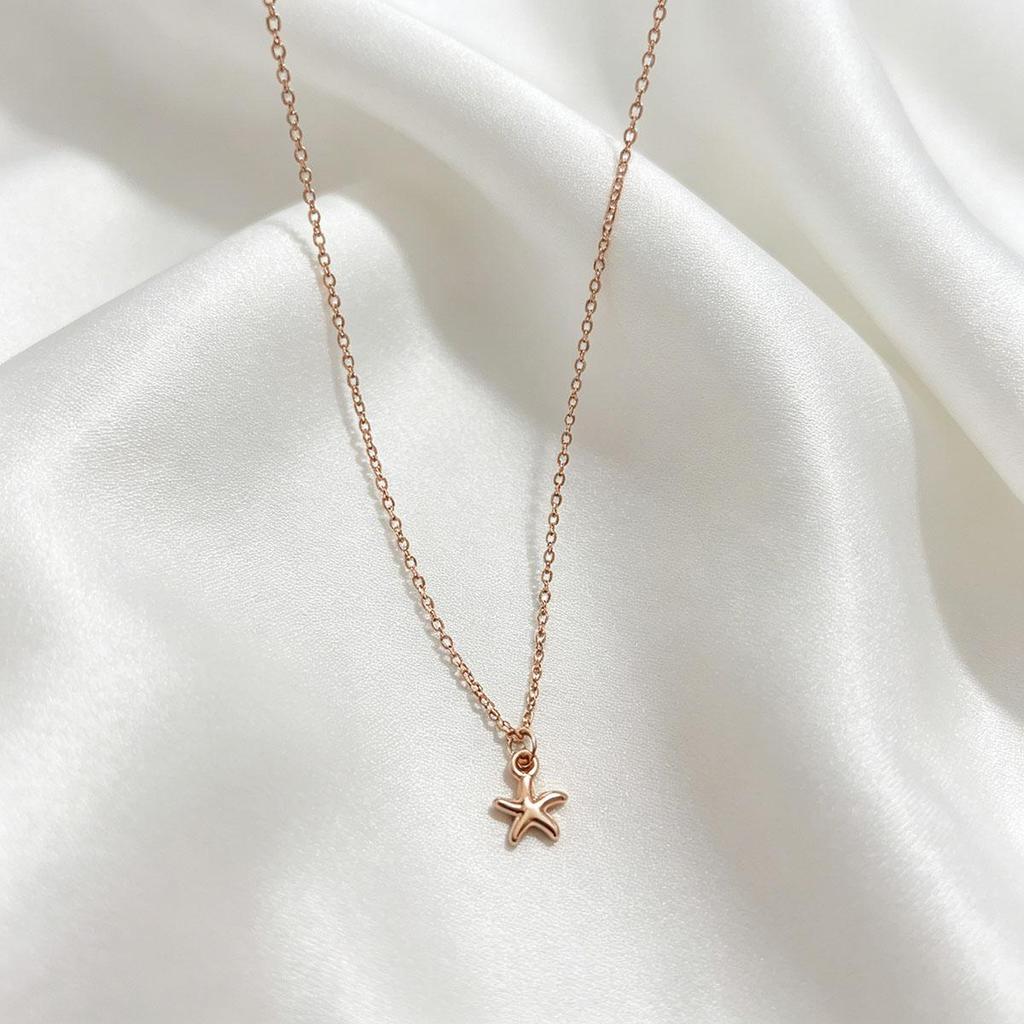 Daily versatile cool style starfish necklace women simple five-pointed star gold collarbone chain Valentine's Day accessory trendy women