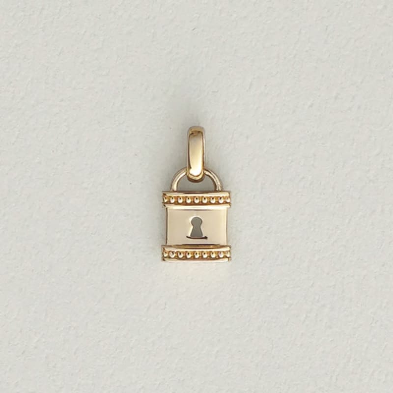 

Підвіска MaggieKim ETERNITY LOCK PENDANT (SILVER)