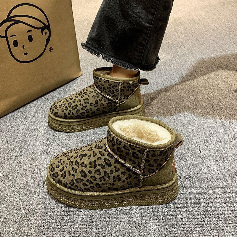Snow boots women's new winter non-slip versatile leopard print short tube thickened warm fur integrated niche cotton shoes